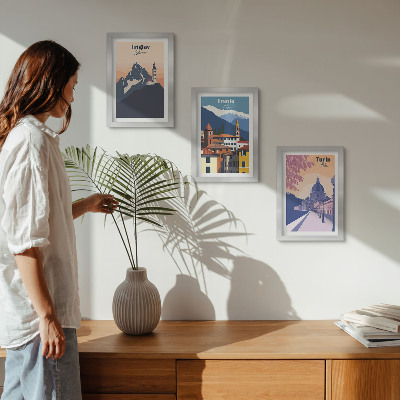 Juego de 3 cuadros decorativos Montañas y arquitectura retro, ilustraciones coloridas