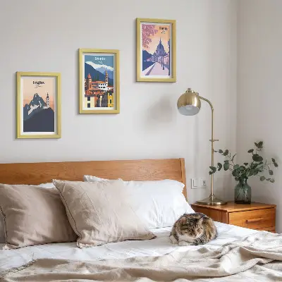 Juego de 3 cuadros decorativos con ilustraciones de montañas y arquitectura retro en colores