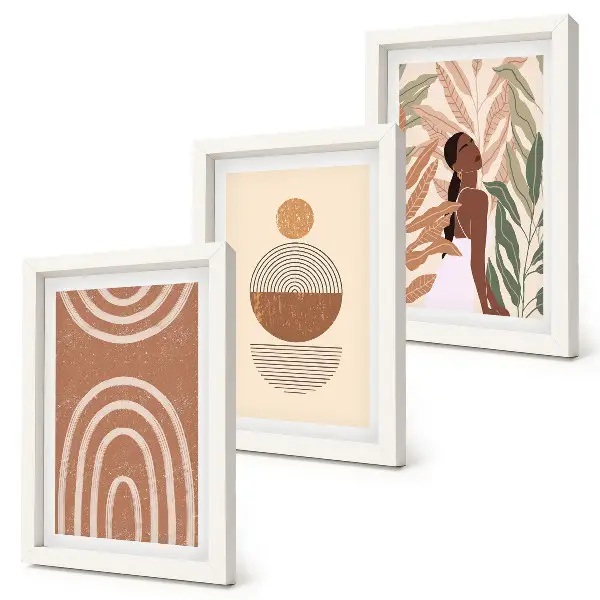 Tríptico enmarcado con diseños elegantes de motivos vegetales y formas geométricas
