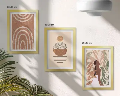 Tríptico enmarcado con diseños elegantes de motivos vegetales y formas geométricas
