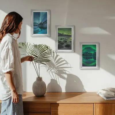 Juego de 3 cuadros decorativos con diseño de paisaje invernal de montañas y auroras boreales