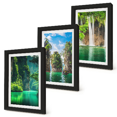 Tríptico enmarcado Paisajes verdes con cascadas y rocas.