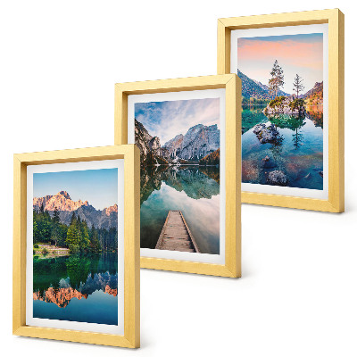 Juego de 3 cuadros decorativos Lagos de montaña con reflejos en el agua y el bosque.