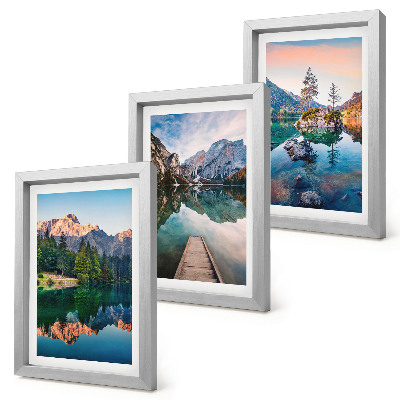 Juego de 3 cuadros decorativos Lagos de montaña con reflejos en el agua y el bosque.
