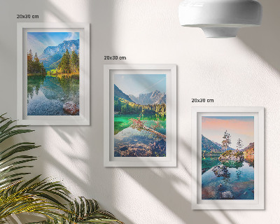 Juego de 3 cuadros decorativos Lagos de montaña con agua y paisajes naturales circundantes.