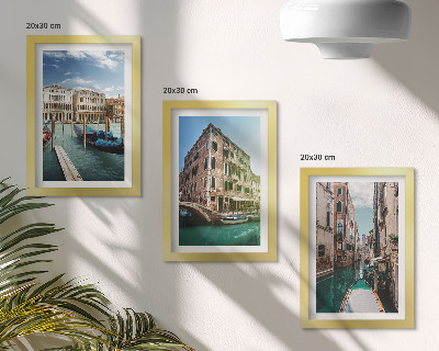 Tríptico enmarcado Vistas de Venecia con sus canales y arquitectura urbana.