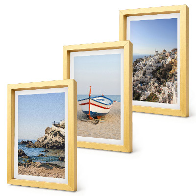 Juego de 3 cuadros decorativos Vistas costeras con barcos y casas blancas en Grecia.
