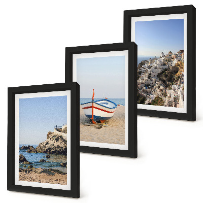 Juego de 3 cuadros decorativos Vistas costeras con barcos y casas blancas en Grecia.