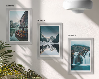 Juego de 3 cuadros decorativos Paisajes de montaña con una cascada y un lago.
