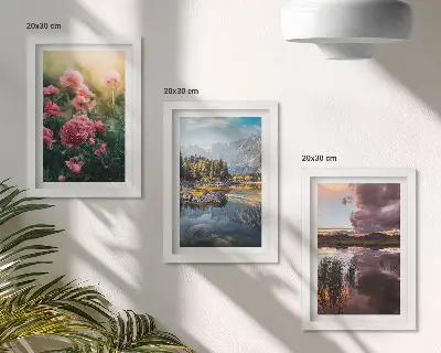 Tríptico enmarcado flores en el jardín con montañas y un lago tranquilo