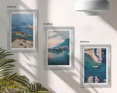 Juego de 3 cuadros decorativos Vistas al mar con acantilados y puertos de montaña.