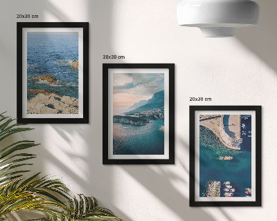 Juego de 3 cuadros decorativos Vistas al mar con acantilados y puertos de montaña.