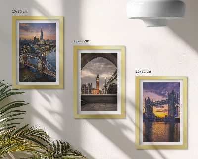 Juego de 3 cuadros decorativos Vistas de la ciudad con puentes y torres de reloj.