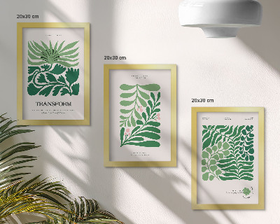 Tríptico enmarcado Un conjunto de hojas verdes y plantas de diversas formas.