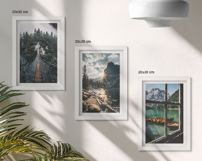Juego de 3 cuadros decorativos Puente en el lago del bosque con barcos y vista a la montaña.