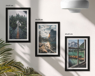Juego de 3 cuadros decorativos Puente en el lago del bosque con barcos y vista a la montaña.
