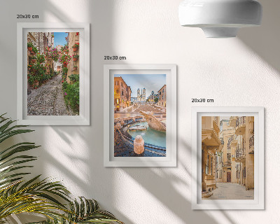 Tríptico enmarcado Calles encantadoras y fuentes en una arquitectura pintoresca.