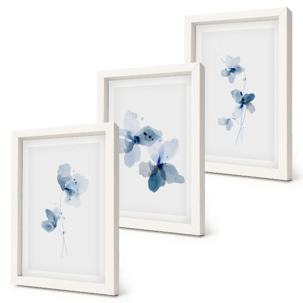 Juego de 3 cuadros decorativos Flores en tonos azules sobre un fondo claro