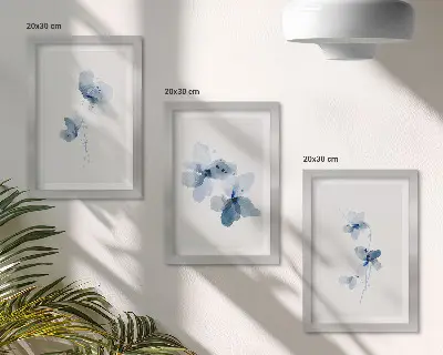 Juego de 3 cuadros decorativos flores en tonos azules sobre fondo claro