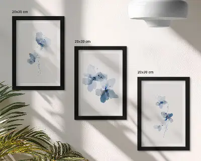 Juego de 3 cuadros decorativos flores en tonos azules sobre fondo claro