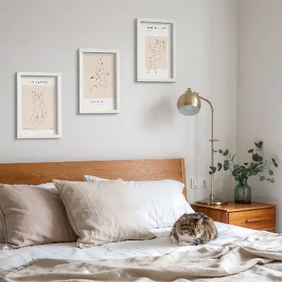 Juego de 3 cuadros decorativos con siluetas lineales de mujeres en estilo minimalista
