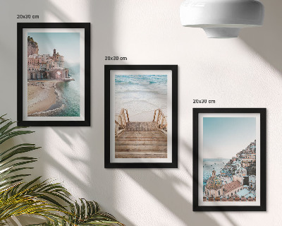 Tríptico enmarcado Vistas veraniegas en tonos pastel con arquitectura costera y playa.