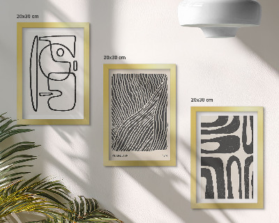 Tríptico enmarcado Diseños abstractos con líneas y texturas sobre un fondo claro.