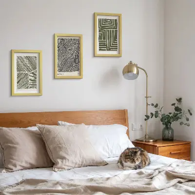 Juego de 3 cuadros decorativos con patrones de líneas y formas en tonos verdes