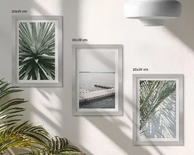 Tríptico enmarcado de planta de hojas de palma y puente de madera