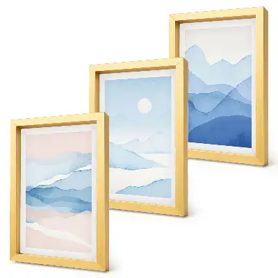 Tríptico de paisajes de montaña en acuarela en tonos azules y rosas enmarcado