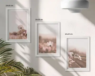 Tríptico enmarcado de flores silvestres en los prados en verano con estilo de paisaje romántico