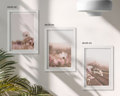 Tríptico enmarcado Flores silvestres en los prados en verano, paisajes románticos.