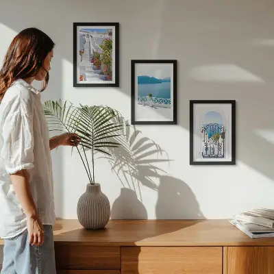 Juego de 3 cuadros decorativos con diseño de escaleras blancas, plantas, vistas al mar y puerta