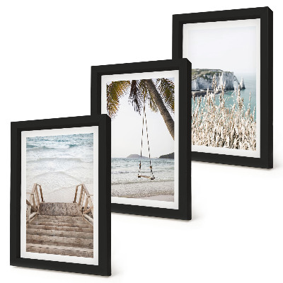Juego de 3 cuadros decorativos Playa con escaleras de madera y columpio junto al mar.