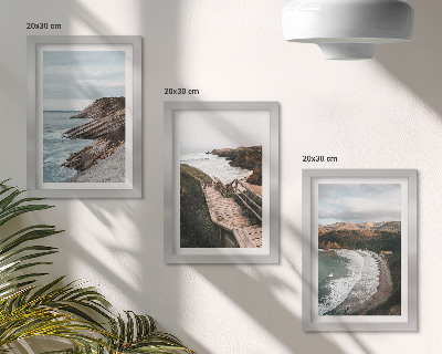Juego de 3 cuadros decorativos Vistas costeras con acantilados y paisajes de playa.