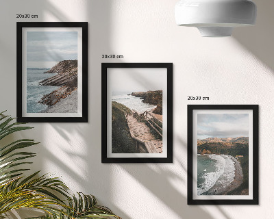 Juego de 3 cuadros decorativos Vistas costeras con acantilados y paisajes de playa.