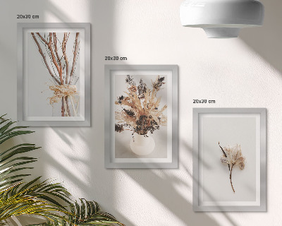 Tríptico enmarcado Flores y ramas en un estilo natural minimalista.