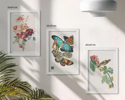 Tríptico enmarcado con diseño de flores mariposas y un pájaro en tonos pastel