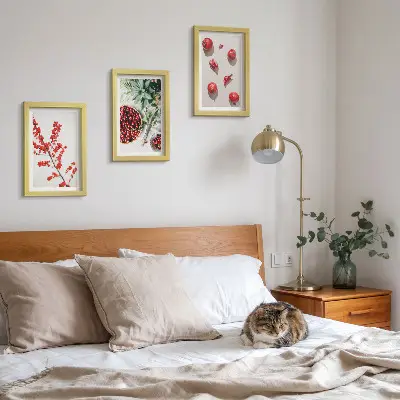 Juego de 3 cuadros decorativos con diseño minimalista de frutas rojas y plantas