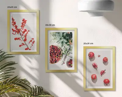 Juego de 3 cuadros decorativos con diseño minimalista de frutas rojas y plantas