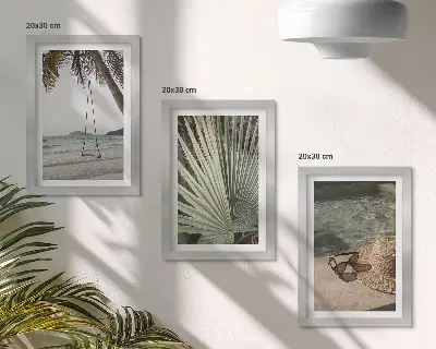 Tríptico enmarcado vacaciones en la playa con columpio y hojas de palmera