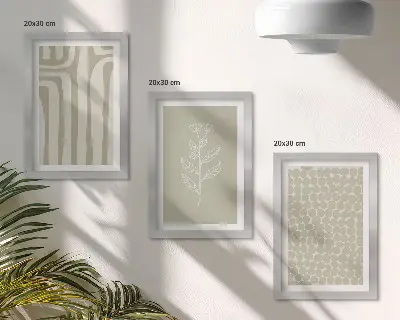 Tríptico enmarcado con diseños vegetales y geométricos en colores apagados