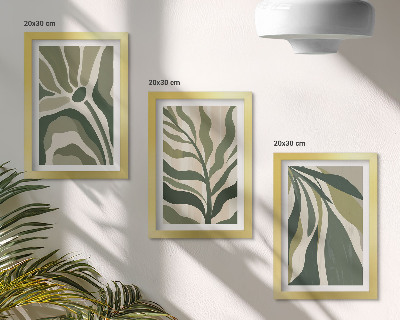 Tríptico enmarcado Ilustraciones de hojas pintadas en tonos verdes.