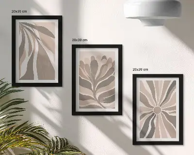 Tríptico enmarcado con diseños abstractos de plantas en tonos beige y marrón