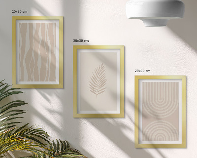 Tríptico enmarcado Diseños en tonos beige con motivos vegetales.