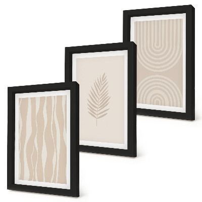 Tríptico enmarcado Diseños en tonos beige con motivos vegetales.
