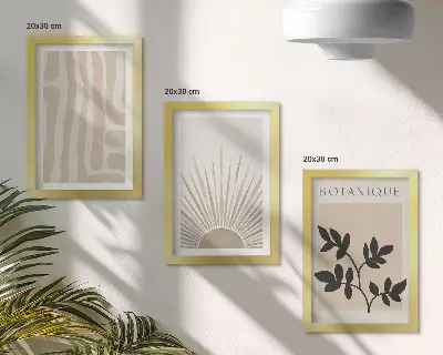 Tríptico enmarcado con diseños abstractos y detalles florales en tonos neutros