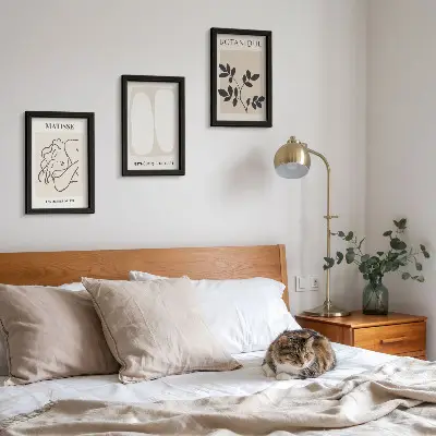 Tríptico de pinturas minimalistas de Matisse con motivos vegetales enmarcado