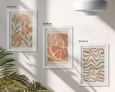 Tríptico de flores en tonos pastel y patrones abstractos enmarcado
