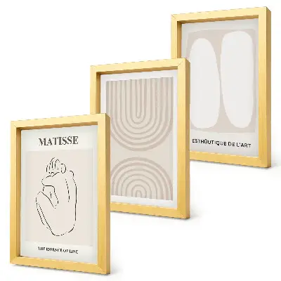 Tríptico enmarcado con líneas elegantes y formas minimalistas en tonos neutros